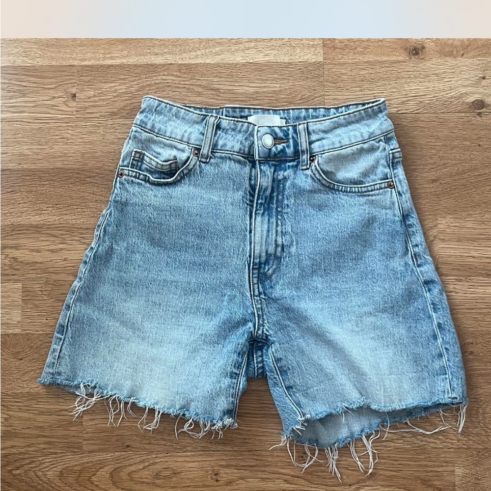 H&M SOLD OUT Denim Frayed Midcut Hem Women's Shorts